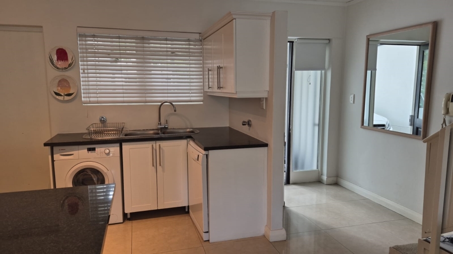 To Let 2 Bedroom Property for Rent in Claremont Western Cape